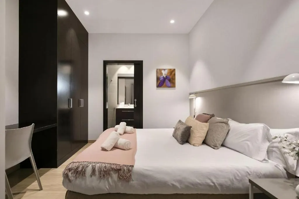 Fisa Rentals Gran Via Apartments Barcelona