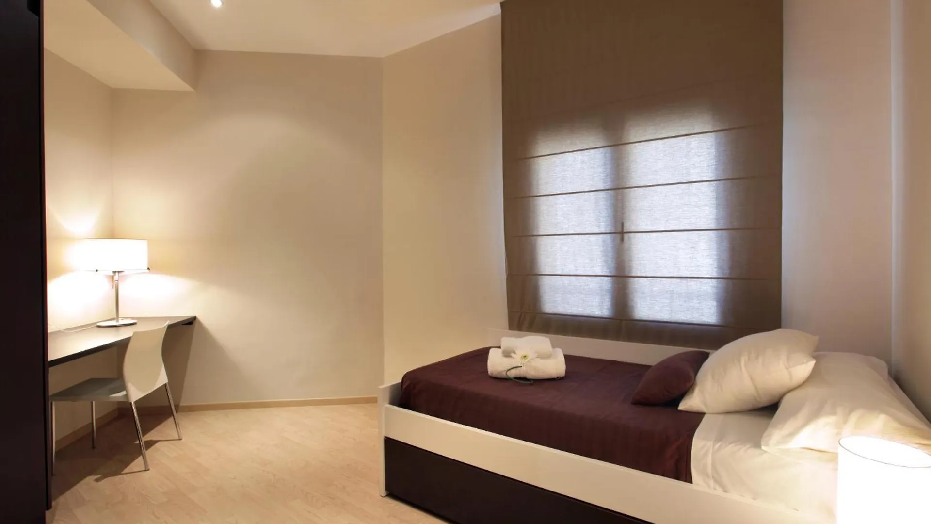 Fisa Rentals Gran Via Apartments Barcellona