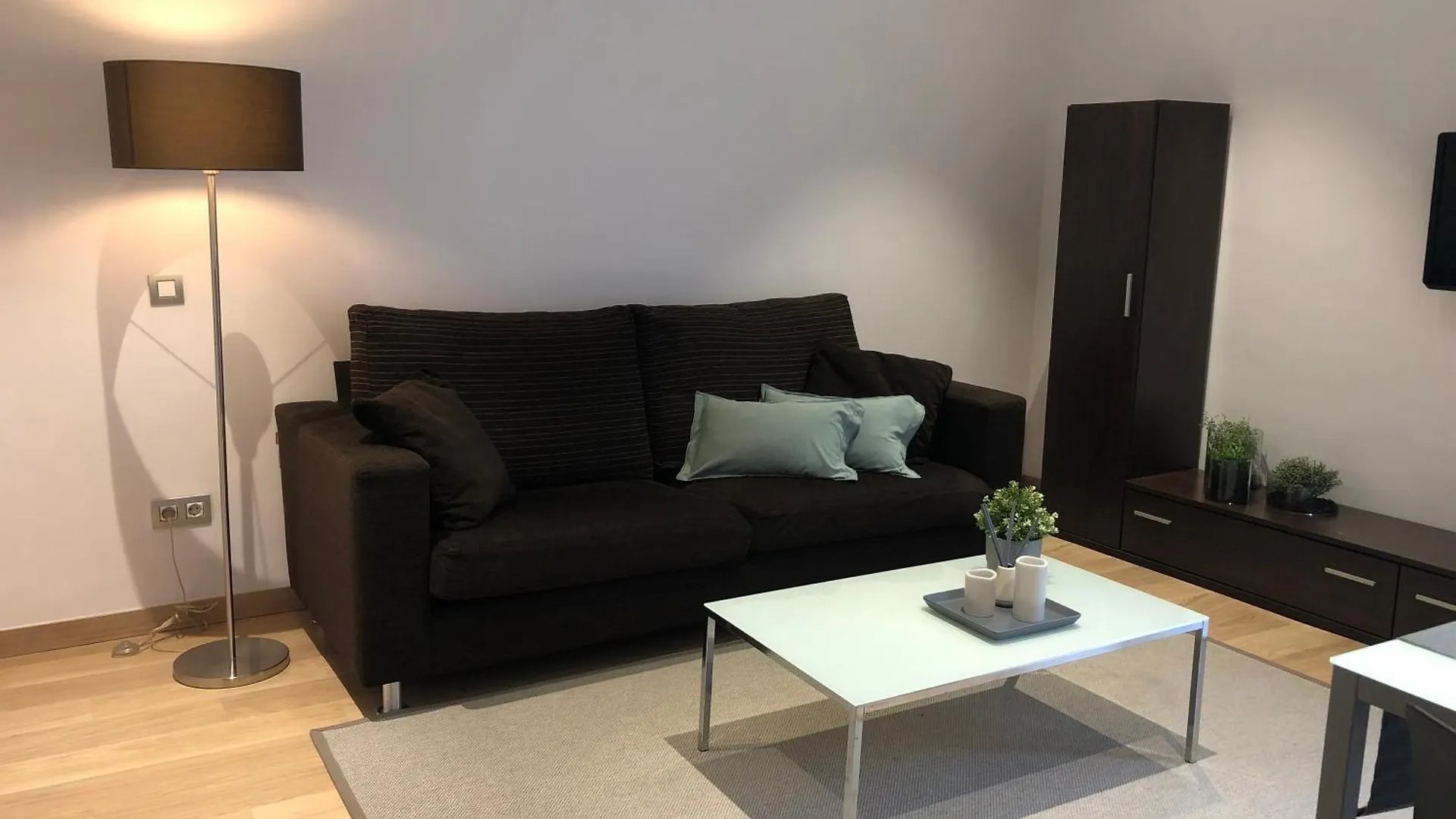 Fisa Rentals Gran Via Apartments Barcelona