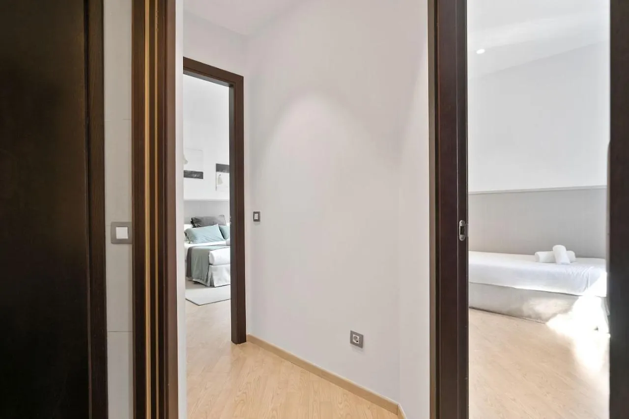 Fisa Rentals Gran Via Apartments Barcelona 0*,  Spanyolország