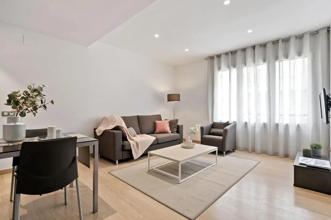 Fisa Rentals Gran Via Apartments Barcellona